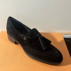 Tods women’s loafers new